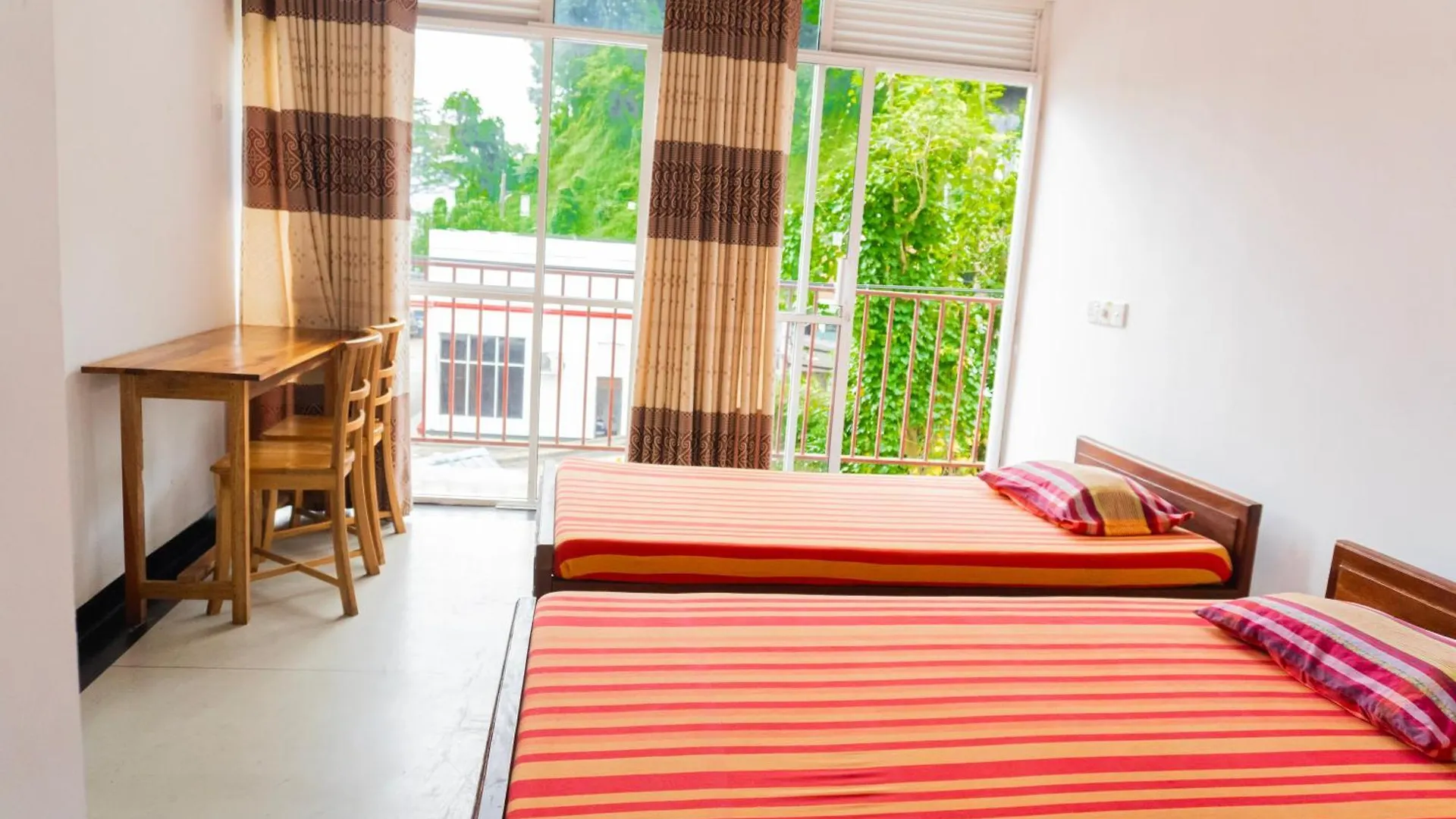 Apartment Lodge In 611 Buwalikada Kandy